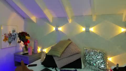 Snapshot of martina_miiller chatting on May 2026 01:06:02 PM martina mIIler online show from May 2026 01:06:02 PM