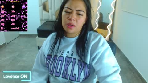 Hey im martina online show from February 2025 12:51:01 AM