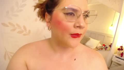 Martina  online show from December 2025 01:15:02 AM