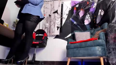 Snapshot of martinasoto chatting on October 2025 03:36:02 AM martinasoto online show from October 2025 03:36:02 AM