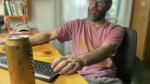 Snapshot of martincito22xl chatting on January 2025 10:16:02 PM Martincito online show from January 2025 10:16:02 PM