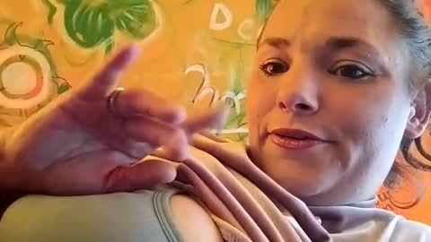 Snapshot of martinhopetaylor chatting on April 2026 06:50:01 PM martinhopetaylor online show from April 2026 06:50:01 PM
