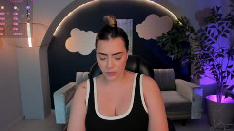 Martinna Bonnet online show from December 2024 04:55:02 PM