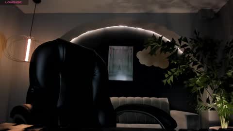 Martinna Bonnet online show from February 2025 10:20:02 AM