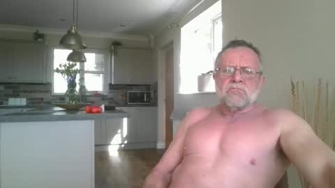 martinrgbxxxx online show from April 2026 09:15:01 AM
