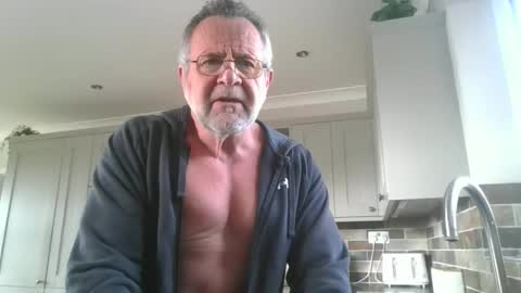 Snapshot of martinrgbxxxx chatting on June 2026 08:04:01 AM martinrgbxxxx online show from June 2026 08:04:01 AM