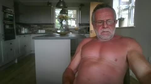 Snapshot of martinrgbxxxx chatting on June 2026 09:15:02 AM martinrgbxxxx online show from June 2026 09:15:02 AM