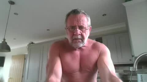 Snapshot of martinrgbxxxx chatting on June 2026 08:04:02 AM martinrgbxxxx online show from June 2026 08:04:02 AM