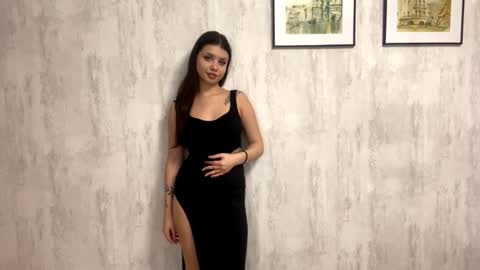 Mia online show from February 2026 05:50:02 AM