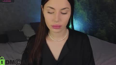 Snapshot of mary___walker chatting on December 2025 01:10:01 AM Mary GMT 3 Mon Tue Wed Thu Fri 0300am - 0900am online show from December 2025 01:10:01 AM