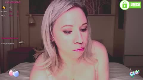 Snapshot of mary__linn chatting on September 2025 01:02:02 PM Mary linn online show from September 2025 01:02:02 PM