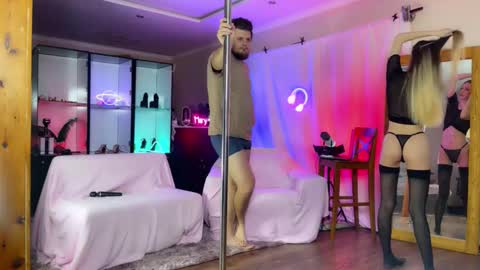 Snapshot of mary_and_vadim chatting on November 2025 03:08:02 PM Maria and Vadim online show from November 2025 03:08:02 PM