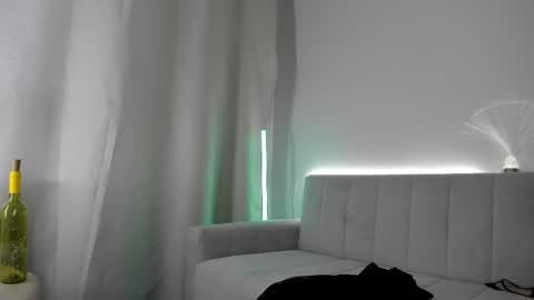 Julia online show from February 2025 06:16:02 AM