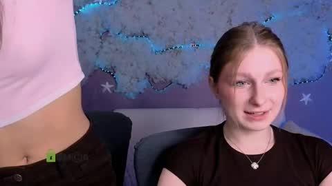 Mary online show from April 2026 07:11:02 PM