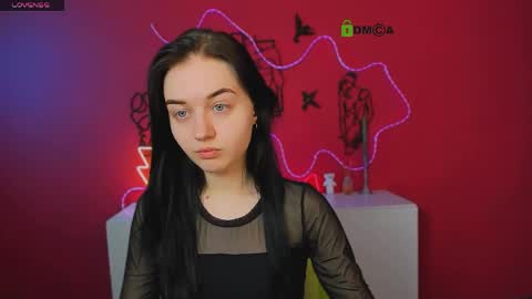 mary skiny online show from April 2026 05:18:02 AM