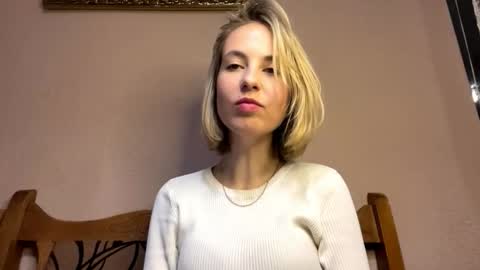 Tessa  online show from February 2026 06:12:01 PM