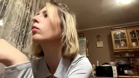 Tessa  online show from February 2026 07:10:02 PM