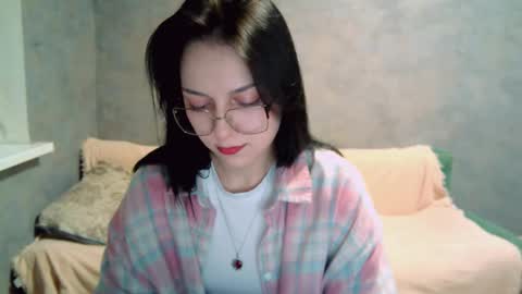 Snapshot of maryellensiewert chatting on December 2025 08:03:01 PM Stephie online show from December 2025 08:03:01 PM