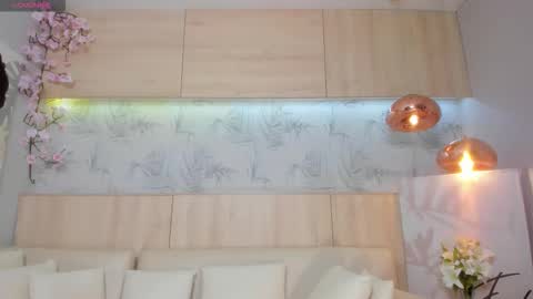   online show from October 2025 12:42:02 PM