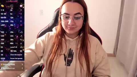 Dulce Maria online show from October 2025 02:15:01 AM