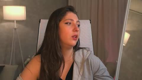 Mary Miller online show from September 2025 09:55:02 AM