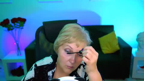 Snapshot of marymogan chatting on October 2025 08:12:01 AM marymogan online show from October 2025 08:12:01 AM