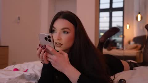 Marina online show from December 2025 02:57:02 PM