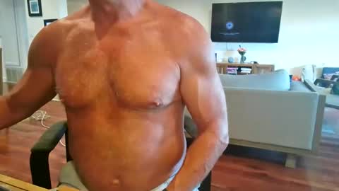 Snapshot of mascmuscle49 chatting on June 2026 01:07:02 AM mascmuscle49 online show from June 2026 01:07:02 AM