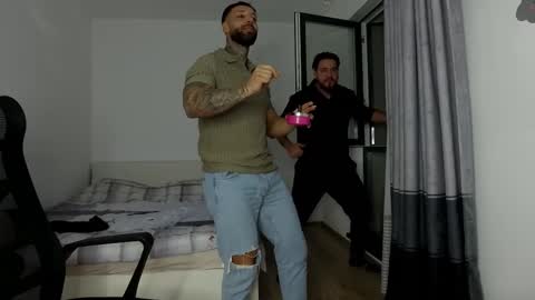 masculineguy69 online show from December 2025 07:53:02 PM