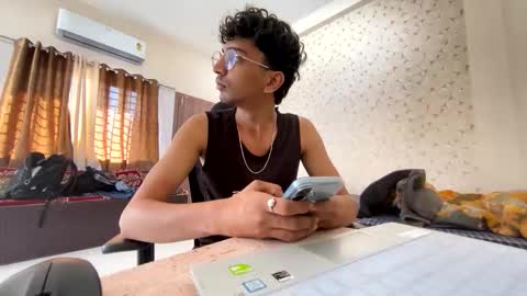 maskboyz2003 online show from November 2025 03:39:02 AM