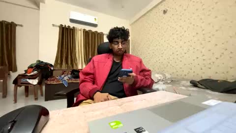 maskboyz2003 online show from November 2025 05:33:02 PM