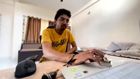 Mask Boy online show from February 2025 08:20:01 AM