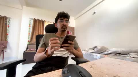 Mask Boy online show from February 2025 07:58:02 AM