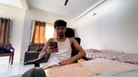 Mask Boy online show from February 2025 03:28:01 AM