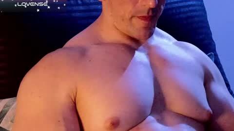 masked_bodybuilder online show from December 2024 12:43:02 AM