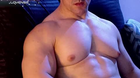 masked_bodybuilder online show from December 2024 10:19:01 PM