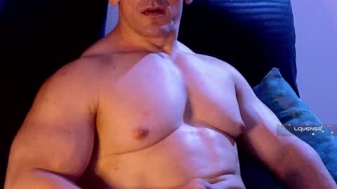 masked_bodybuilder online show from January 2025 08:09:01 PM