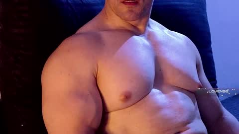 masked_bodybuilder online show from January 2025 01:01:01 AM