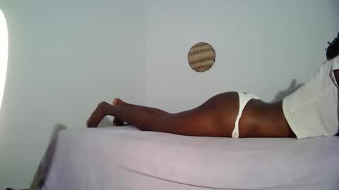 Snapshot of masked_shy_girl chatting on October 2025 11:20:02 PM masked_shy_girl online show from October 2025 11:20:02 PM