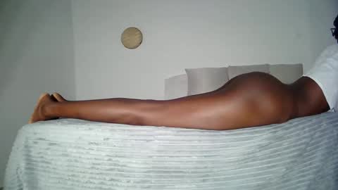 Snapshot of masked_shy_girl chatting on April 2026 01:42:02 AM masked_shy_girl online show from April 2026 01:42:02 AM