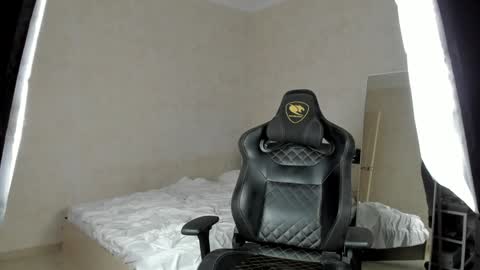 Snapshot of mason_warhol chatting on January 2025 07:43:01 AM Mason online show from January 2025 07:43:01 AM