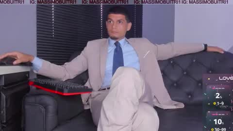 I am Massimo online show from December 2025 12:43:01 PM