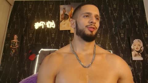 massimo_greco2 online show from November 2025 09:37:01 PM