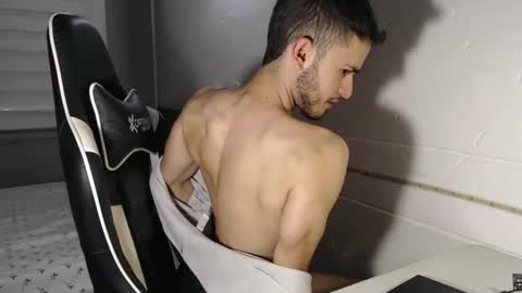 massimo online show from February 2025 11:26:02 PM