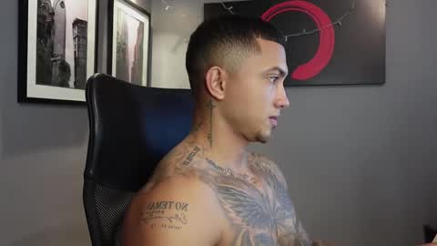 Snapshot of massimo_rizzo_ chatting on November 2025 08:25:02 PM Massimo online show from November 2025 08:25:02 PM