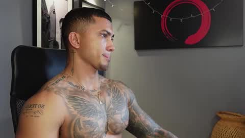 Snapshot of massimo_rizzo_ chatting on November 2025 08:07:02 PM Massimo online show from November 2025 08:07:02 PM