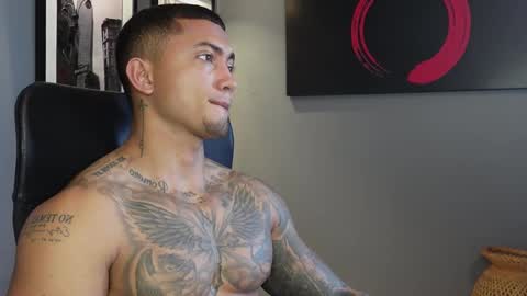 Snapshot of massimo_rizzo_ chatting on November 2025 07:02:02 PM Massimo online show from November 2025 07:02:02 PM