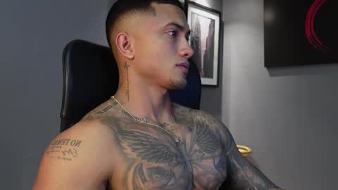 Snapshot of massimo_rizzo_ chatting on December 2025 03:01:02 AM Massimo online show from December 2025 03:01:02 AM