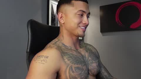 Snapshot of massimo_rizzo_ chatting on December 2025 10:47:01 PM Massimo online show from December 2025 10:47:01 PM