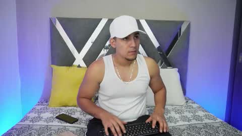 Snapshot of massimo_vidal chatting on October 2025 01:08:01 PM massimo_vidal online show from October 2025 01:08:01 PM